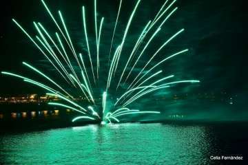 Los fuegos de Melenara, una explosión de color (Foto Celia Fernández)